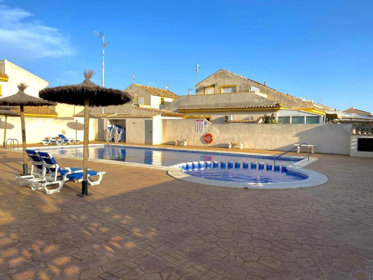 Apartmán Bonito Adosado Con Piscina A 200 M De La Playa El Mojon  Exteriér fotografie
